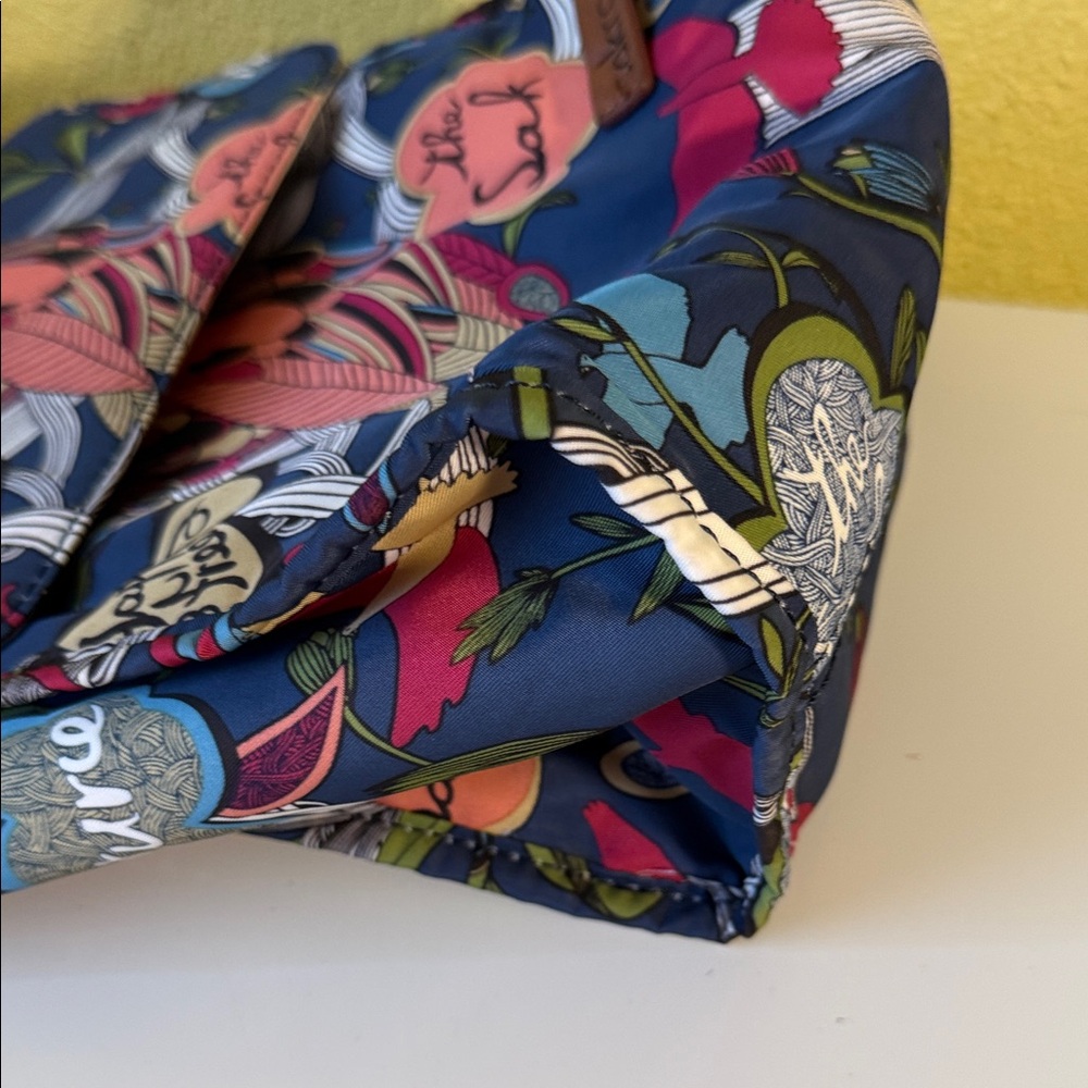 Sakroots Multicolor Bird and Floral Lunch tote - Picture 7 of 7